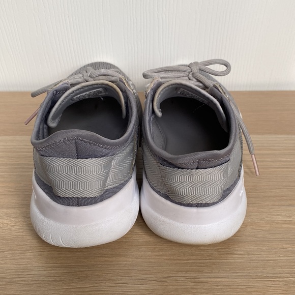 Women’s Adidas Cloudfoam Size 7.5 - Picture 3 of 5